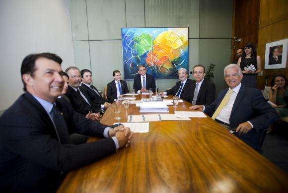 Por unanimidade, oposição decidiu pedir esclarecimentos a Marcelo Castro