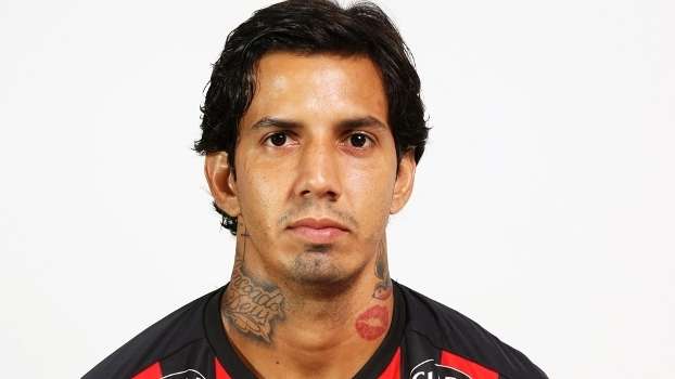 Transferência de Victor Ramos para o Vitória fez Inter entrar no STJD