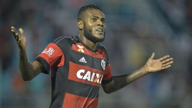 Inter vê negociação complicada por Cirino