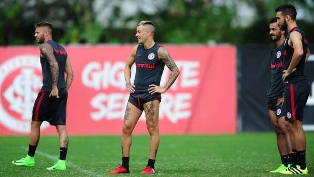 Internacional tem jogo importante para acalmar ambiente no início do ano