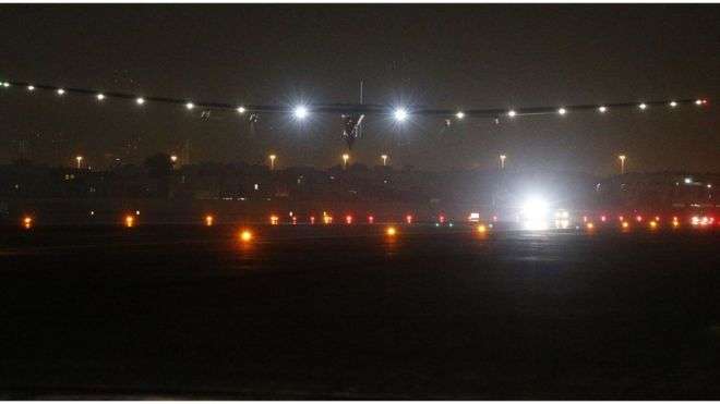 O pouso da aeronave Solar Impulse