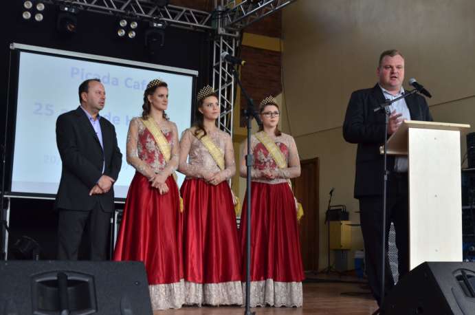 Abertura Oficial