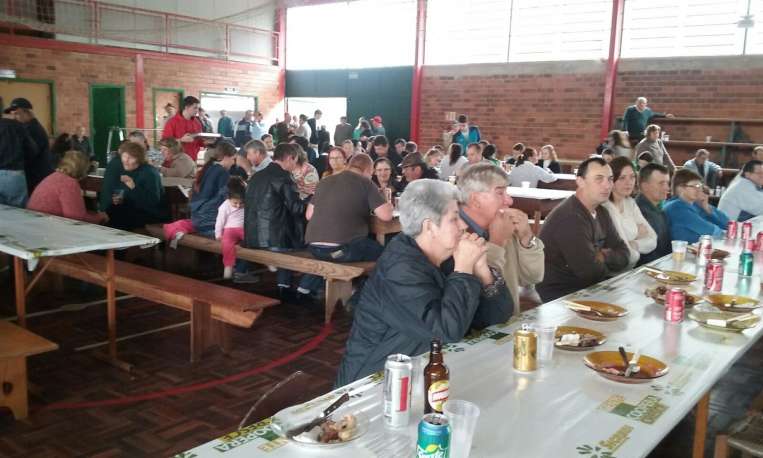 Almoço após a reunião