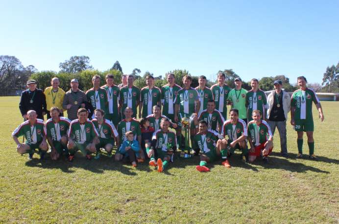 Campestre encaminhou título dos Veteranos ao golear na ida da decisão