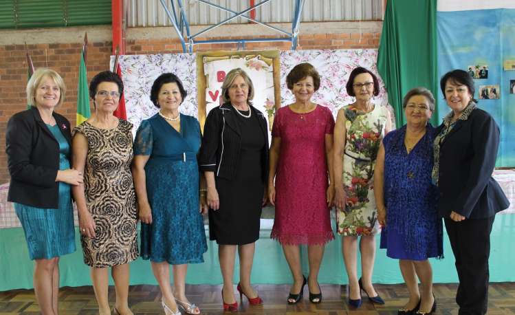 Candidatas com a Prefeita e Secretária de Assistência Social