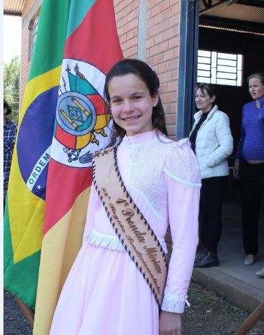 1ª Prenda da 24 RT Mirim Eduarda Ellwagner da Costa