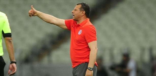 O técnico colorado, Celso Roth