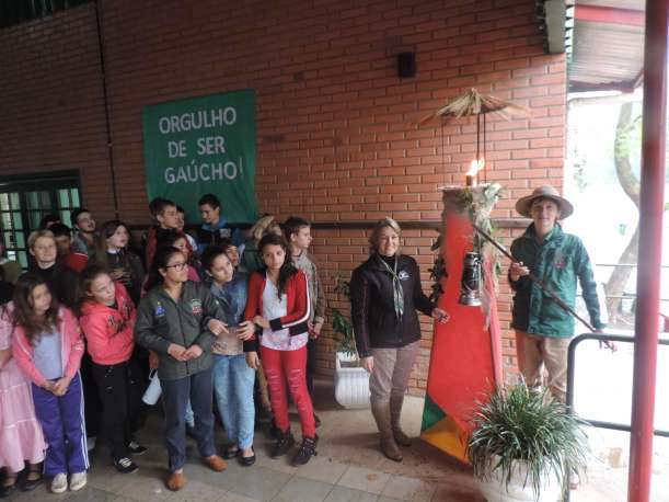 Centelha da chama Crioula no Poncho Verde