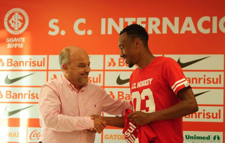 Jogador de 21 anos reforça o meio campo