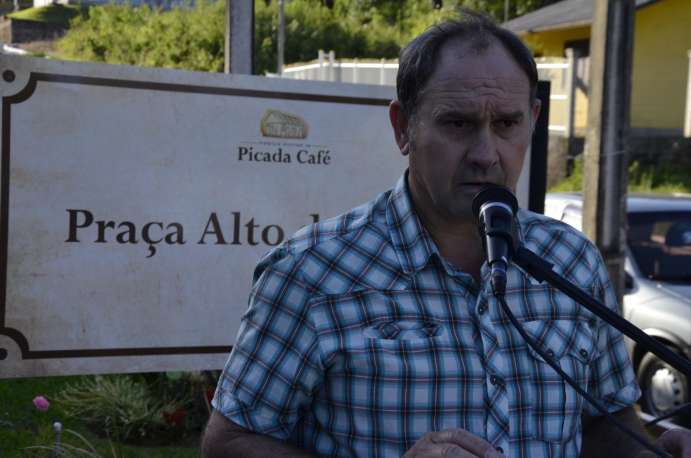 Praça Alto da Colina