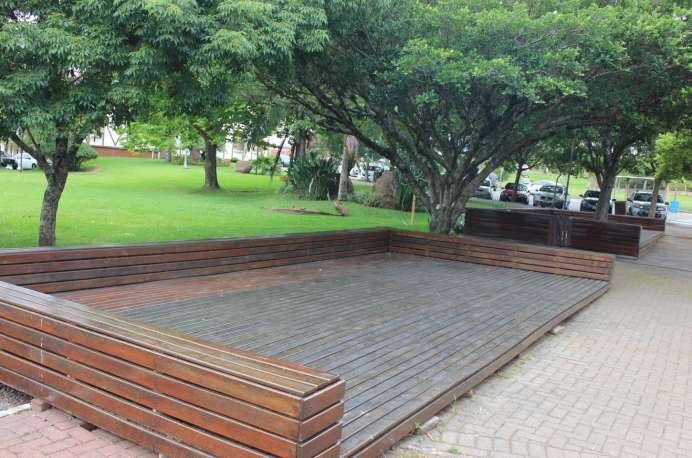 Decks da praça