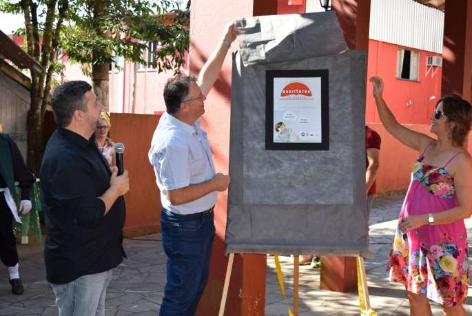 Projeto Escritores do Amanhã foi lançado na presença do secretário Municipal de Educação, Cultura e Desporto, Ricardo Lawrenz e da presidente do Conselho Municipal de Políticas Públicas e Culturais, Luciane Schommer