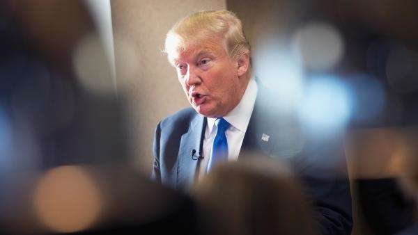 O presidente dos Estados Unidos, Donald Trump, classificou neste sábado de