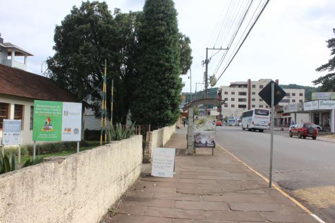 Prefeitura deverá providenciar instalação de estruturas mais amplas nas paradas de ônibus