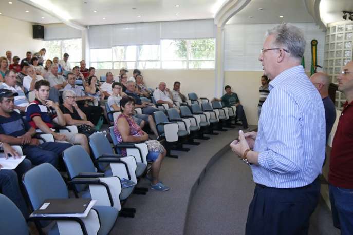 Prefeito Claiton Gonçalves conversou com os líderes comunitários