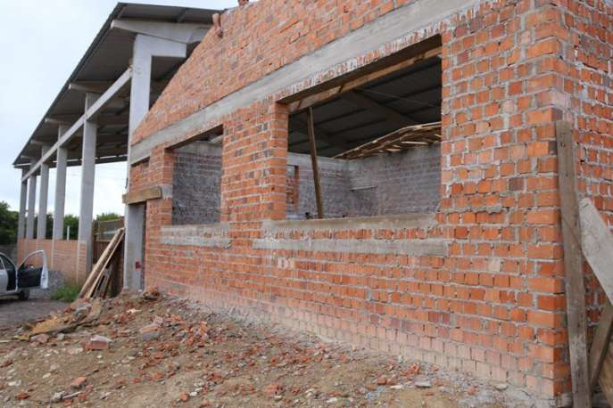 Obra de reconstrução da E.M.E.F. Carlos Paese, destruída parcialmente por incêndio em setembro de 2015