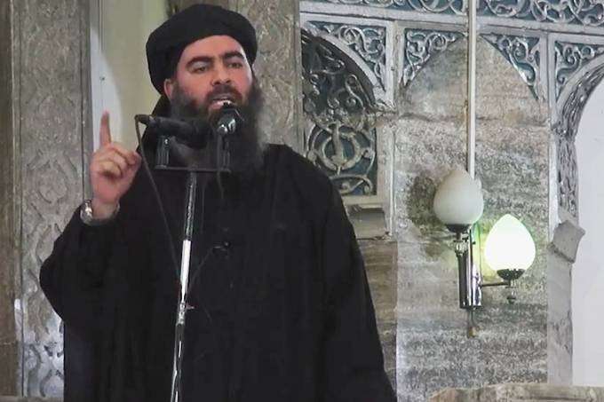 Suposto líder do grupo extemista islâmico, Abu Bakr al-Baghdadi, aparece em vídeo