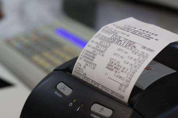 Para participar dos sorteios mensais, basta cadastrar seu CPF nas notas fiscais de compras