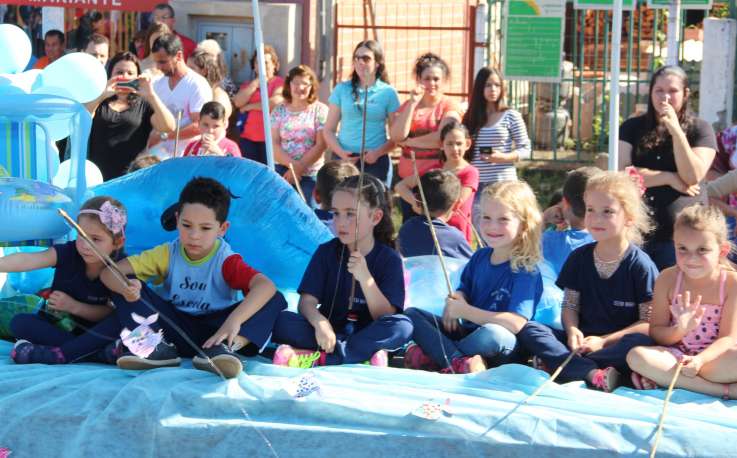 Desfile em Mariante