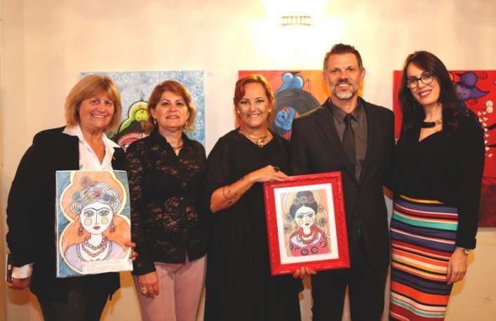 Jaqueline Pauletti presentou a Casa de Cultura com suas obras