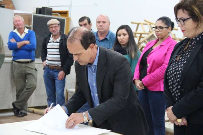 Assinatura da ordem de serviço