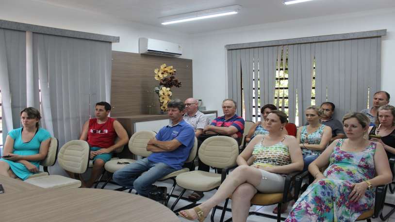 Reunião reuniu empresários locais