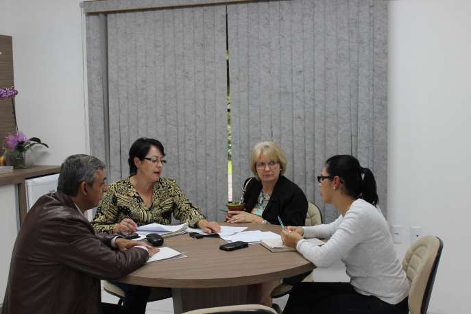 Reunião Defesa Civil, Assistência Social e prefeita