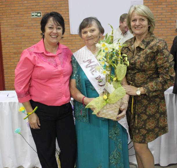 Secretária de Assistencia Social, Mãe do ano e Prefeita