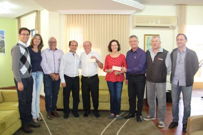 Entrega do 1° e 2º prêmios