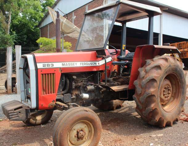 Trator Massey Ferguson que será leiloado