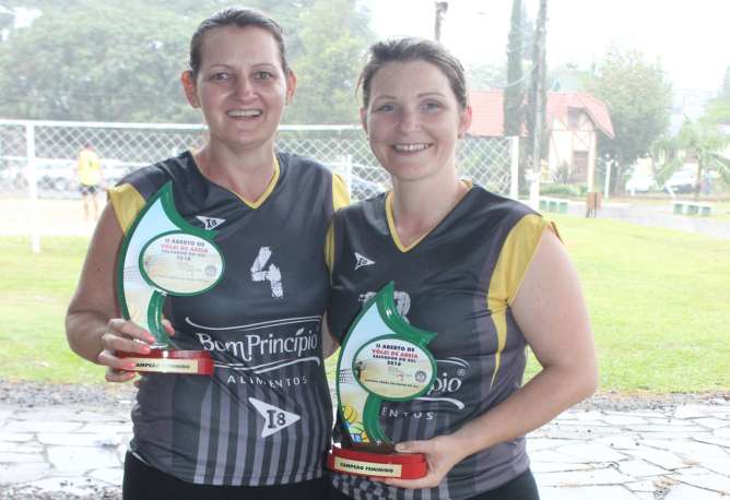 Joice e Mara ficaram com o título da disputa feminina