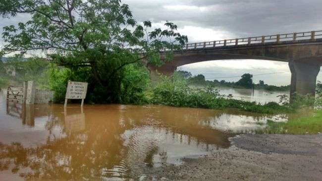 Até o começo da noite a água do Rio Taquari deve avançar nas residências