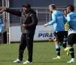 Roger mudou o Grêmio durante o treinamento desta segunda