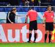 Árbitro utiliza auxílio do vídeo durante o último Mundial de Clubes