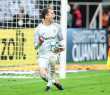 Goleiro Marcelo Lomba pega pênalti