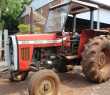 Trator Massey Ferguson que será leiloado